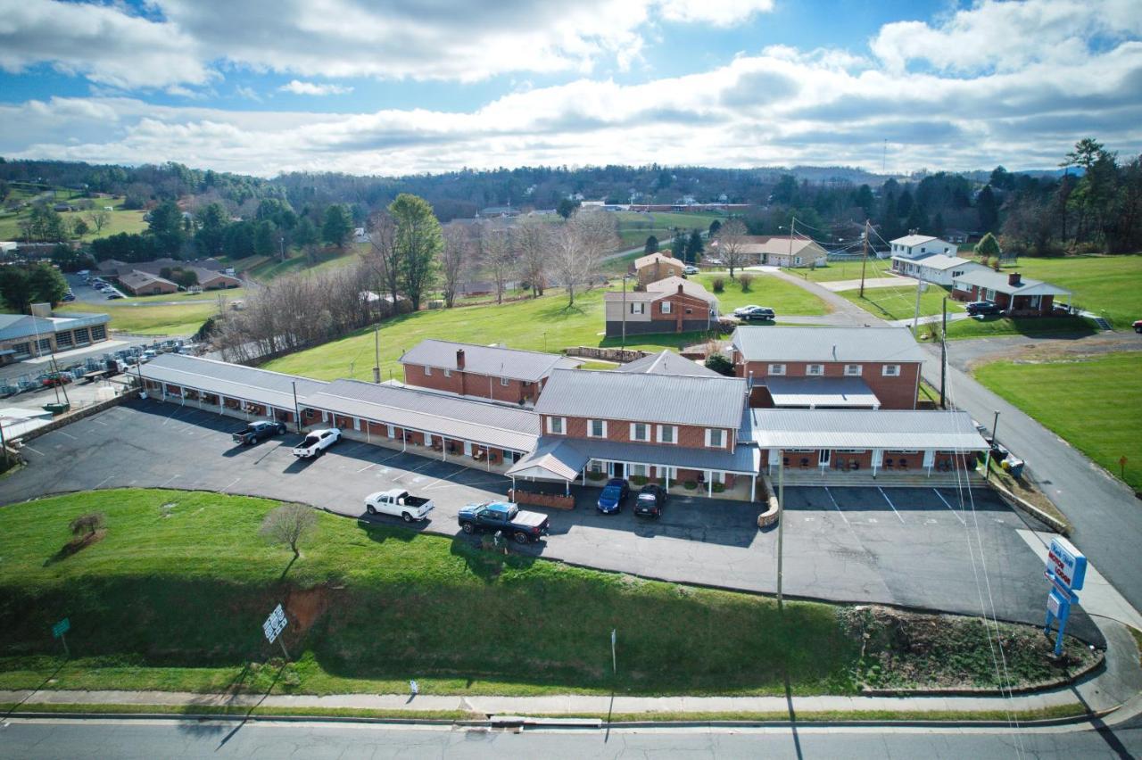 Knob Hill Motor Lodge Hillsville Exterior foto